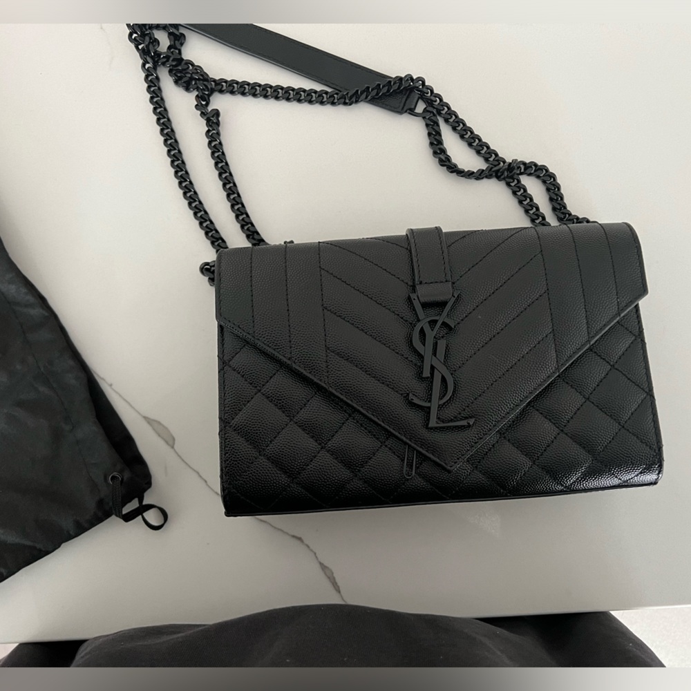SAINT LAURENT SM ENVELOPE BAG